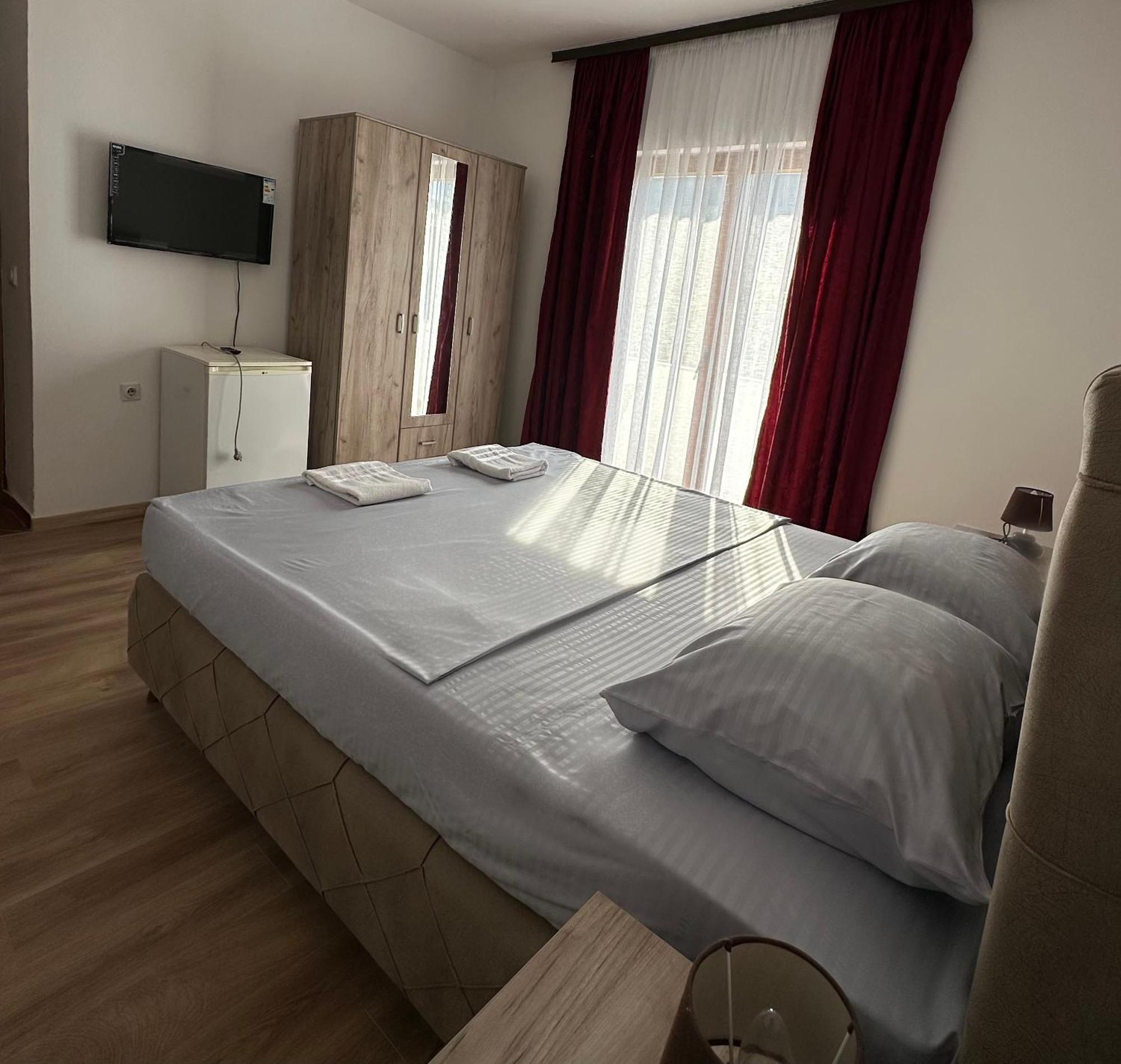Rooms Ajllin Ulcinj Extérieur photo